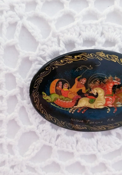 Vintage Ukrainian Brooch, Hand Made Lacquer Pin, Signed Troka, Hand Painted Brooch, Antique Papiermache Jewelry, Jewelry Box, Gift for Her