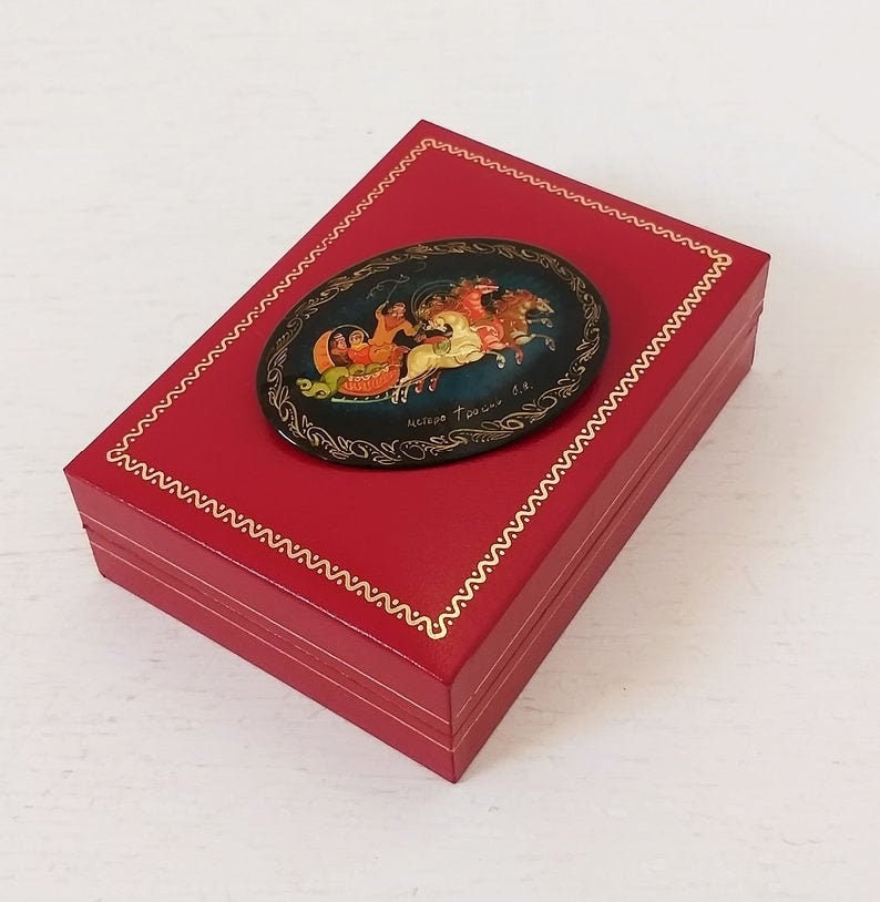 Vintage Ukrainian Brooch, Hand Made Lacquer Pin, Signed Troka, Hand Painted Brooch, Antique Papiermache Jewelry, Jewelry Box, Gift for Her