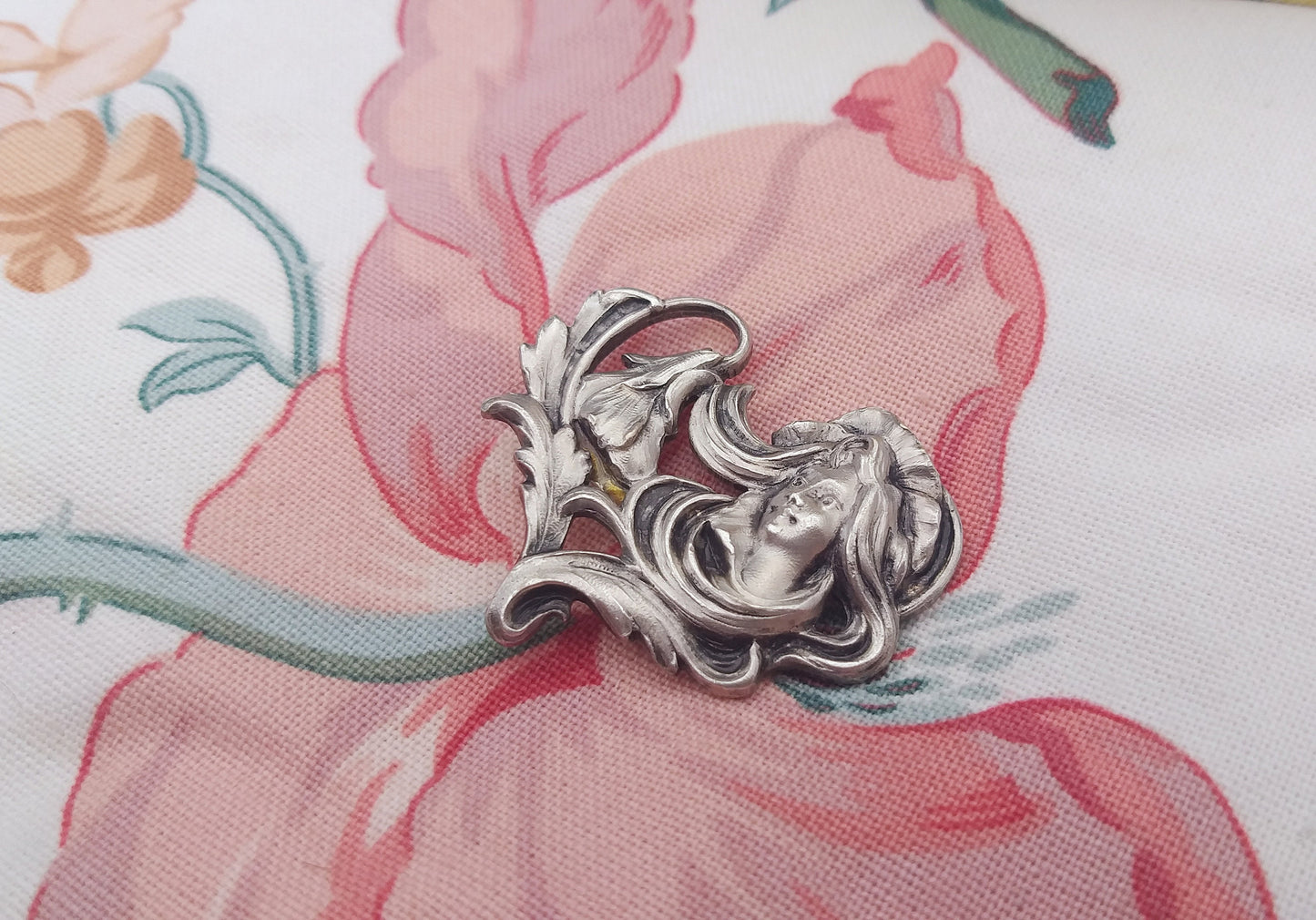 French Art Nouveau Heart Brooch, Antique Silver Pin, Arts and Crafts, Art Nouveau Jewelry, Art Nouveau Sculpture, Jewelry Box, Gift for Her